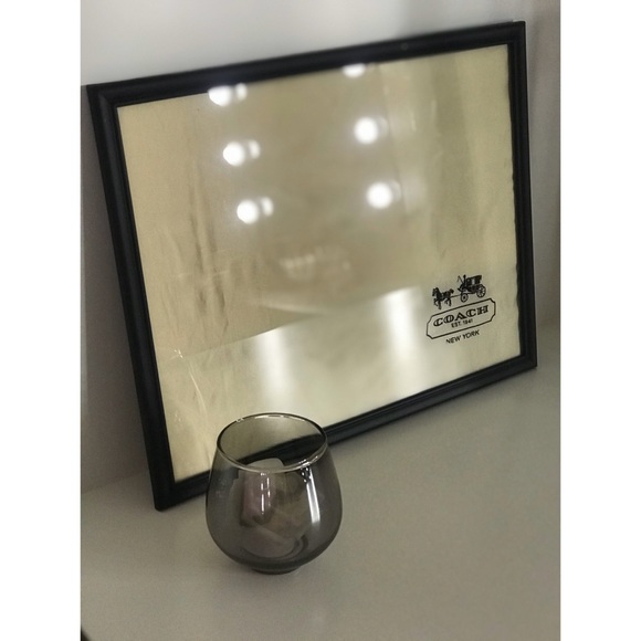 👛Handmade Coach Decor - Picture 2 of 2